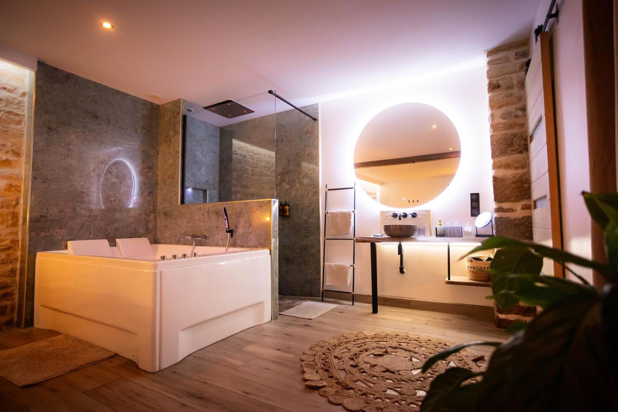 Les Jardins Secrets - Gare & Centre By Apparts Spa Dijon Exterior photo